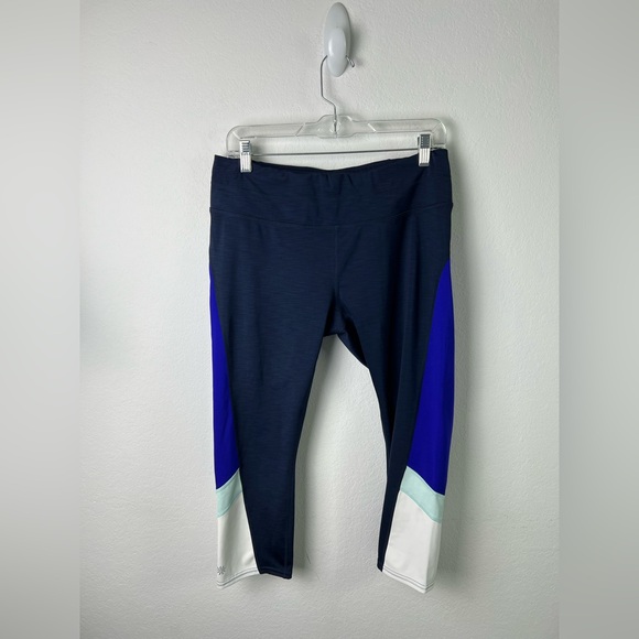 Athleta Pants - Athleta Sonar Capri Athletic Leggings